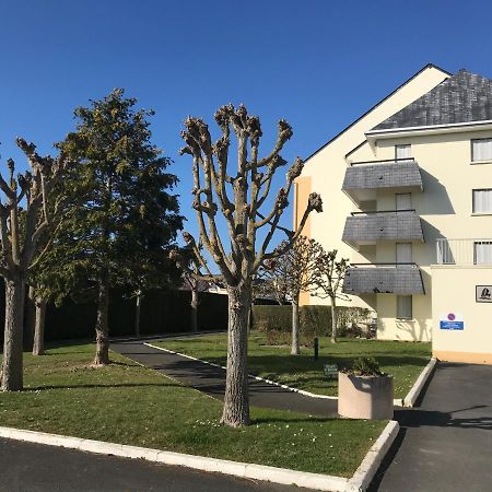 Cabourg - Bel Appartement Lumineux Avec Balcon Dans Residence Privee Buitenkant foto