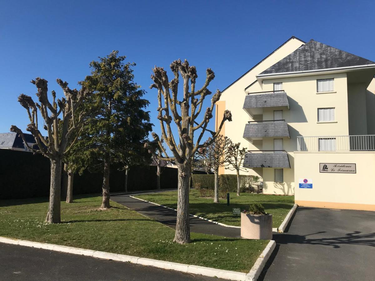 Cabourg - Bel Appartement Lumineux Avec Balcon Dans Residence Privee Buitenkant foto